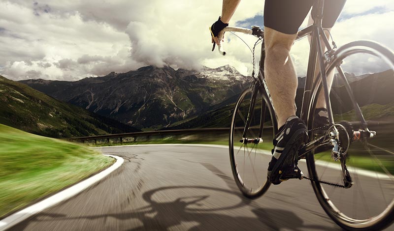 Fahrradfahren macht besonders Spaß, wenn Sie ein schnelles Rennrad zum cruisen besitzen.